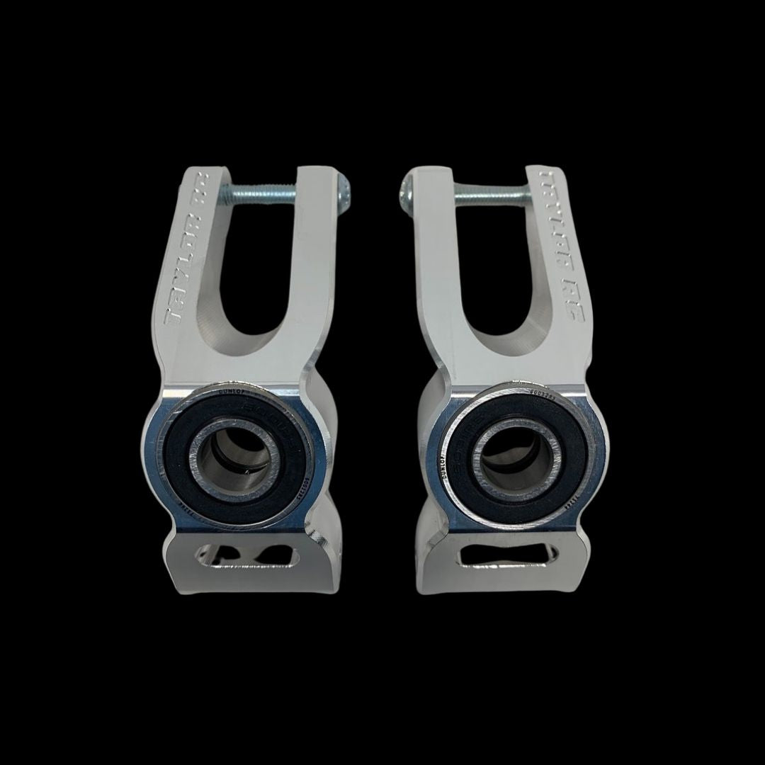 TAYLOR Billet BAJA Rear Hubs (Oversize Bearings)