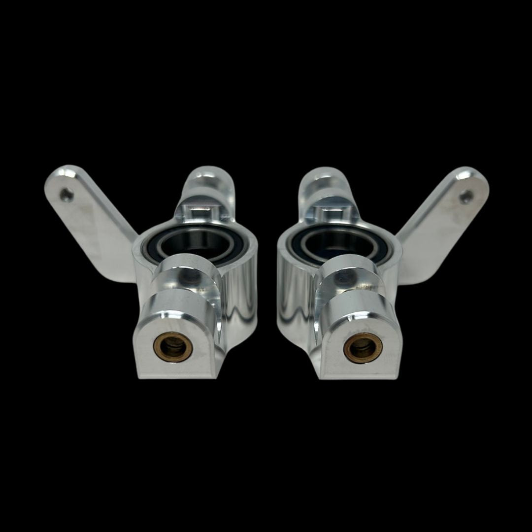 Taylor Losi 5T/2.0/5B Front Knuckle Spindle Carriers